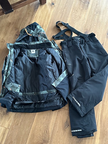 Product image 1 of 2