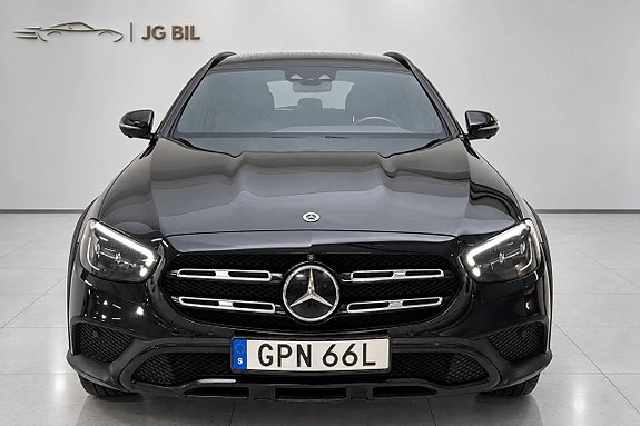 Mercedes-Benz E 220 d 13 of 30