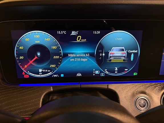 Mercedes-Benz E 220 d 24 of 30