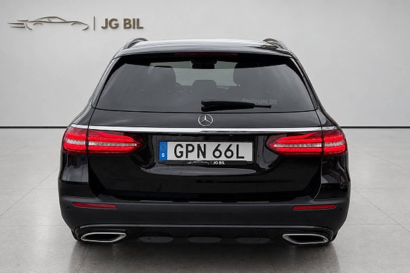 Mercedes-Benz E 220 d 5 of 30