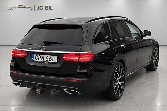 Mercedes-Benz E 220 d 10 of 30