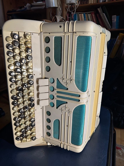Product image 1 of 2