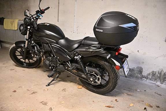 Kawasaki Eliminator 500 2 of 7