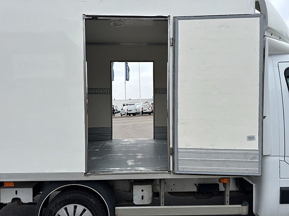 Renault Master 9 of 9