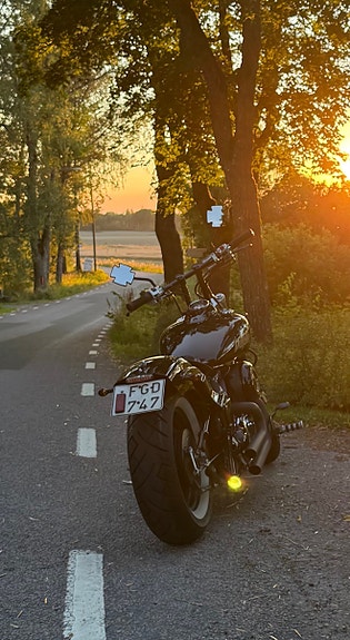 Yamaha XVS650 4VR 2 of 3