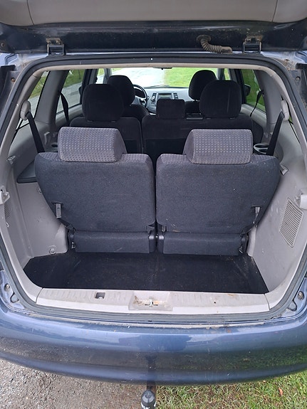 Mitsubishi Grandis 5 of 8