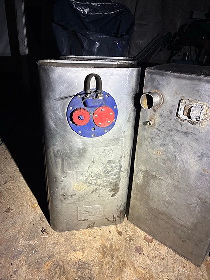 Product image 1 of 6