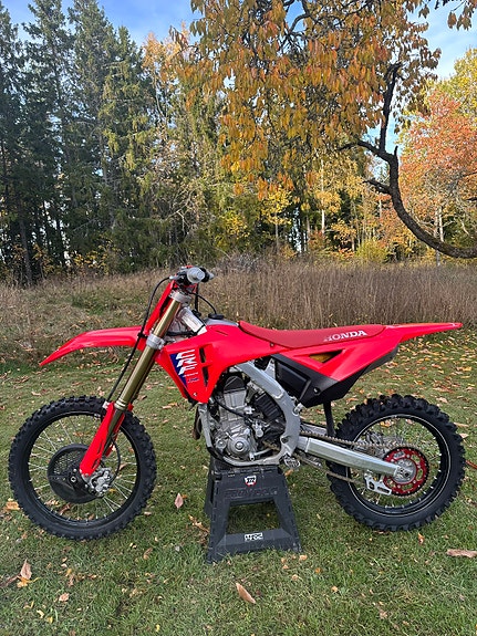 Honda CRF 450 3 of 3