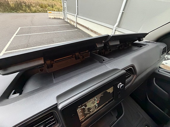 Renault Master 28 of 30