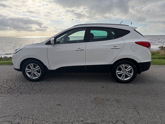 Hyundai ix35 2 of 14