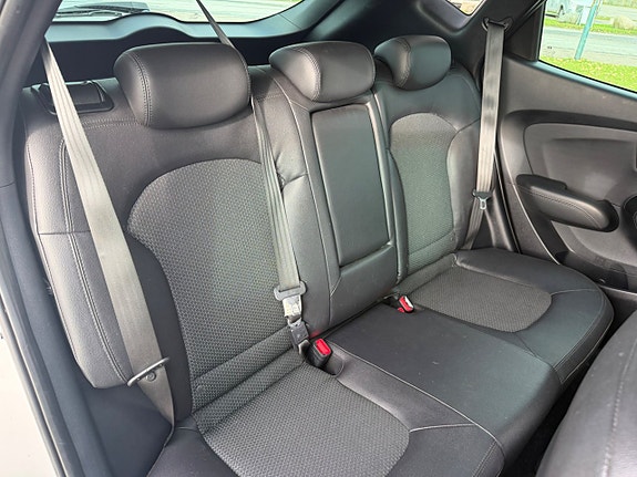 Hyundai ix35 12 of 14