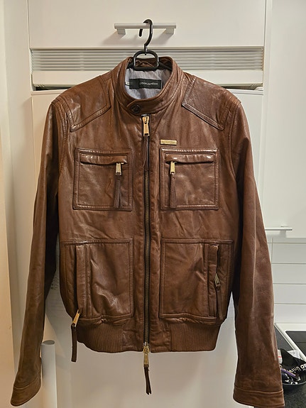 Product image 1 of 7