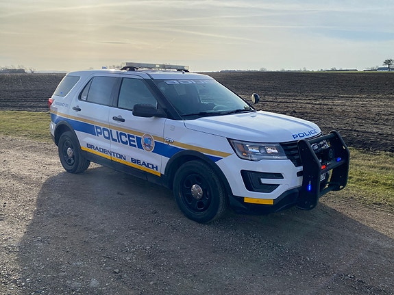 Ford Explorer 3 of 26
