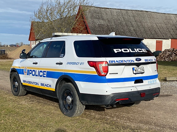 Ford Explorer 8 of 26