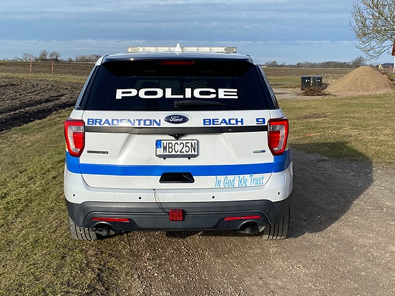 Ford Explorer 9 of 26