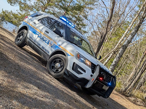 Ford Explorer 13 of 26
