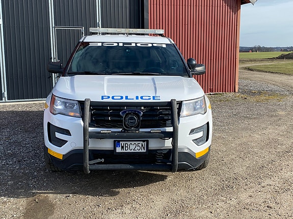 Ford Explorer 20 of 26