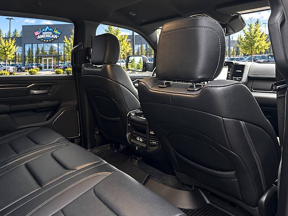 Dodge RAM 1500 11 of 17