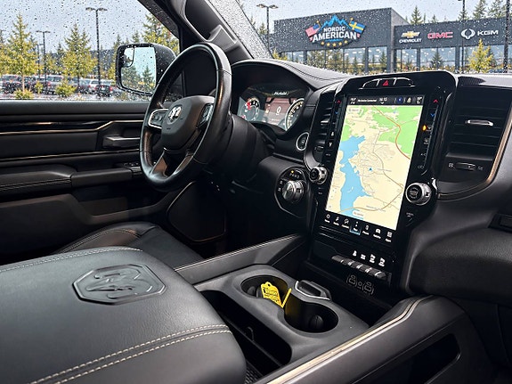 Dodge RAM 1500 8 of 17