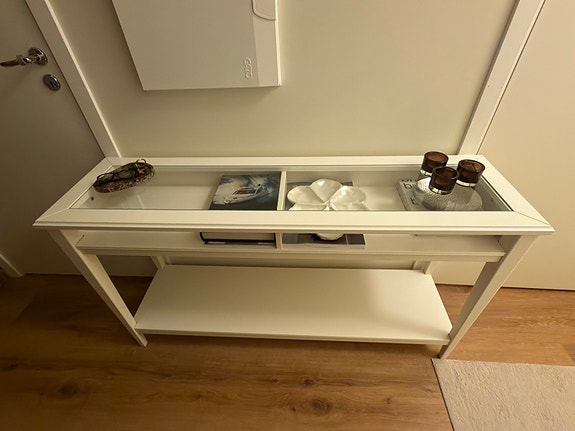IKEA LIATORP konsolbord – vitt med glasskiva