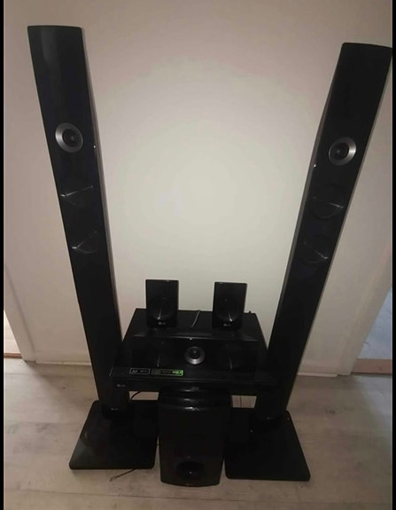Product image 1 of 3