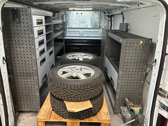 Nissan NV300 10 of 12