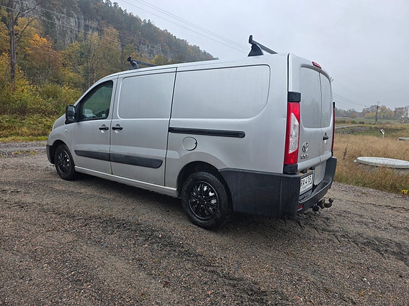 Toyota Proace 2 of 7