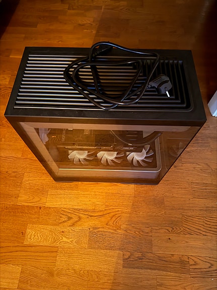 Product image 1 of 3