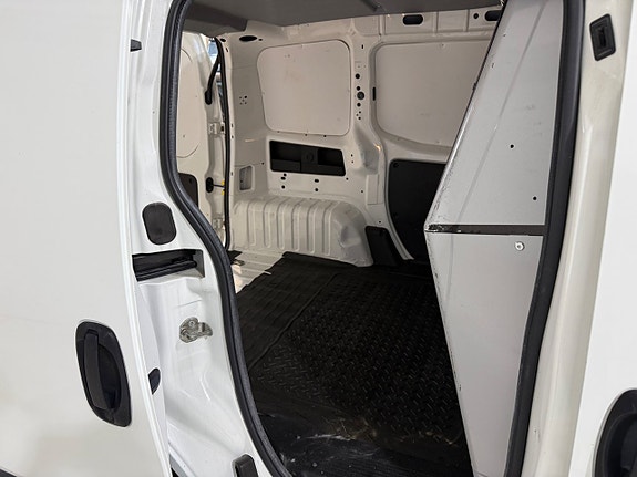 Peugeot Bipper 8 of 13