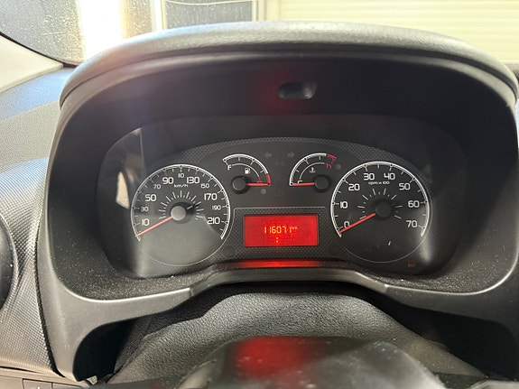 Peugeot Bipper 9 of 13