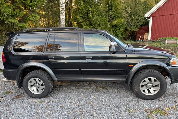 Mitsubishi Pajero Sport 14 of 19