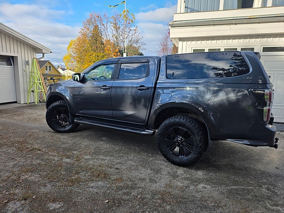 Isuzu D-max