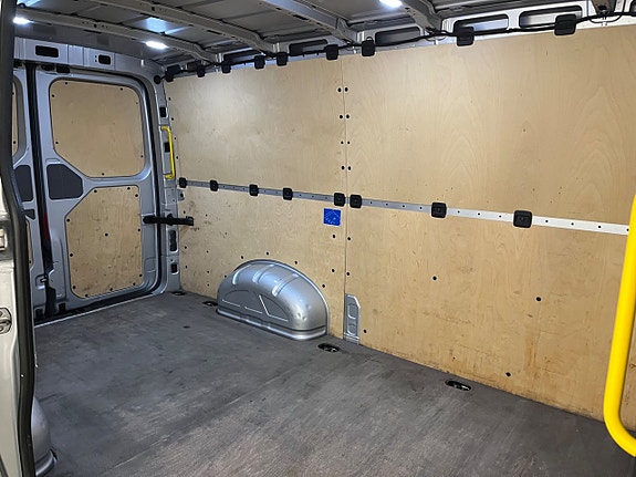 Volkswagen Crafter 35 12 of 19