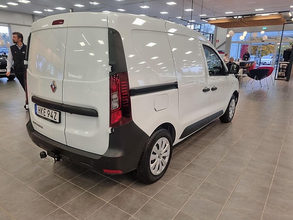 Renault Express 4 of 12