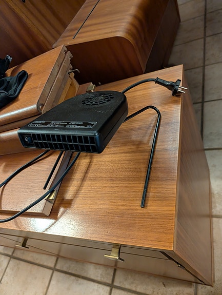Product image 1 of 2