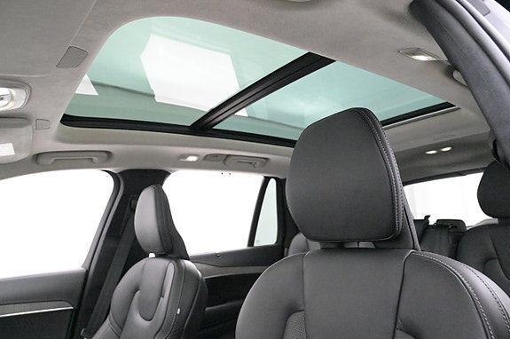 Volvo XC90 25 of 27