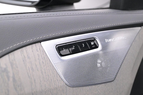 Volvo XC90 12 of 27
