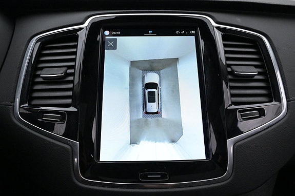 Volvo XC90 14 of 27