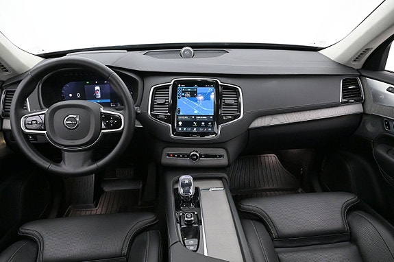 Volvo XC90 6 of 27