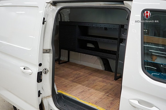 Volkswagen Caddy Maxi 11 of 22