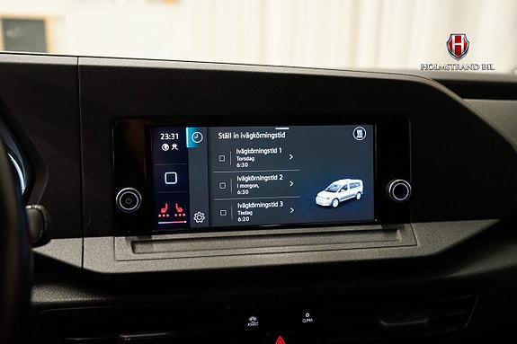 Volkswagen Caddy Maxi 18 of 22