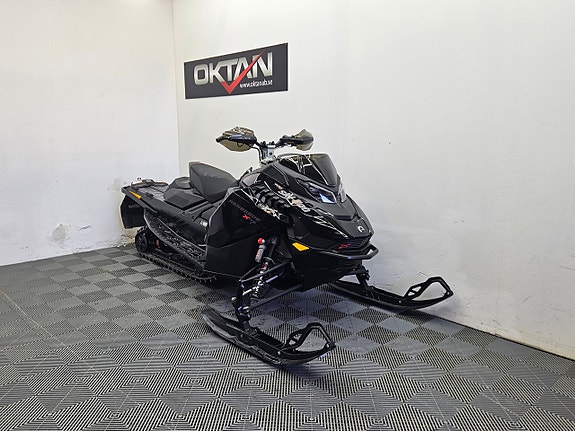 Ski-doo Renegade XRS 850 E-TEC