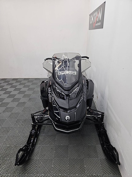 Ski-doo Renegade ADR 900 ACE 2 of 6