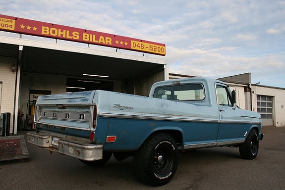 Ford F-100 9 of 23