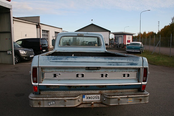 Ford F-100 6 of 23