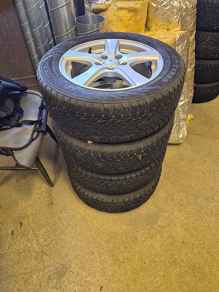 Product image 1 of 2