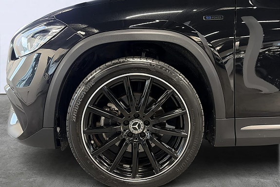 Mercedes-Benz GLA 250 e 6 of 25