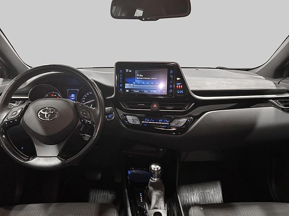 Toyota C-HR 12 of 19