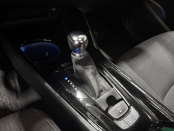 Toyota C-HR 18 of 19