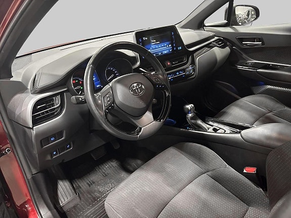 Toyota C-HR 14 of 19